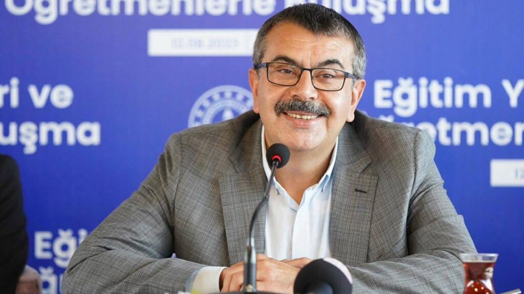 It turned out that Yusuf Tekin, one of the most controversial national education ministers in Türkiye, preferred a private school for his secondary school student.
