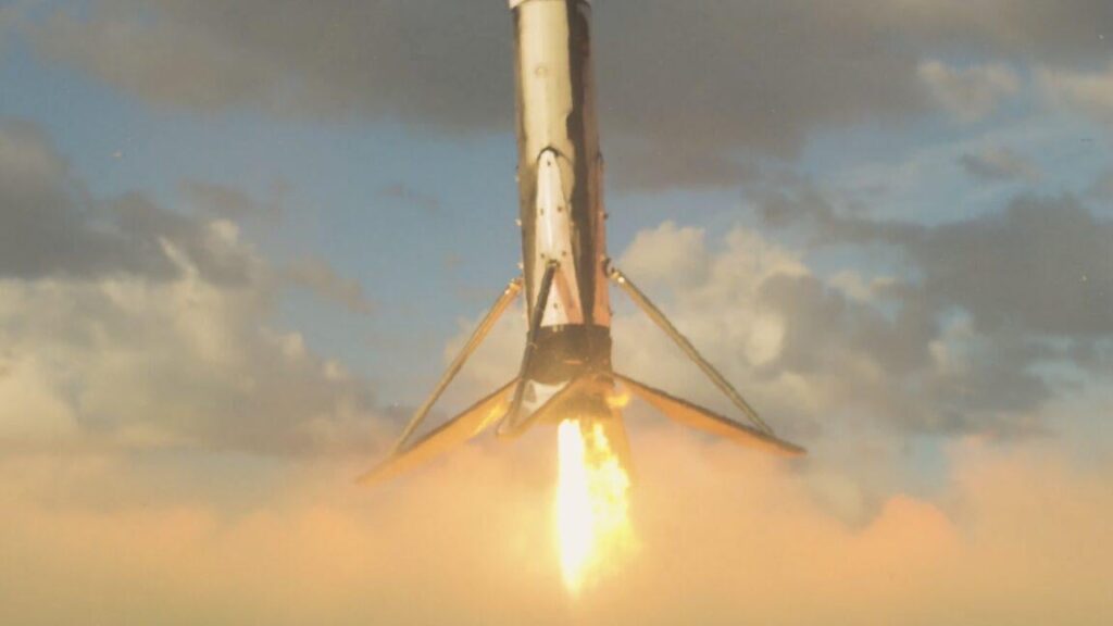 US intel officials “concerned” China will soon master reusable launch | "They have to have on-orbit refueling because they don’t access space as frequently as we do."