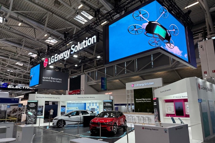 LG Energy Solution wins $11 billion battery supply deal from Mercedes-Benz, affiliates