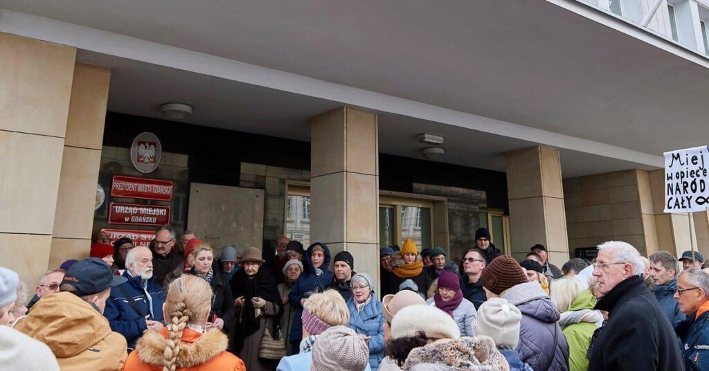 PiS politicians protest against the "depravity of children and youth". It's about health education