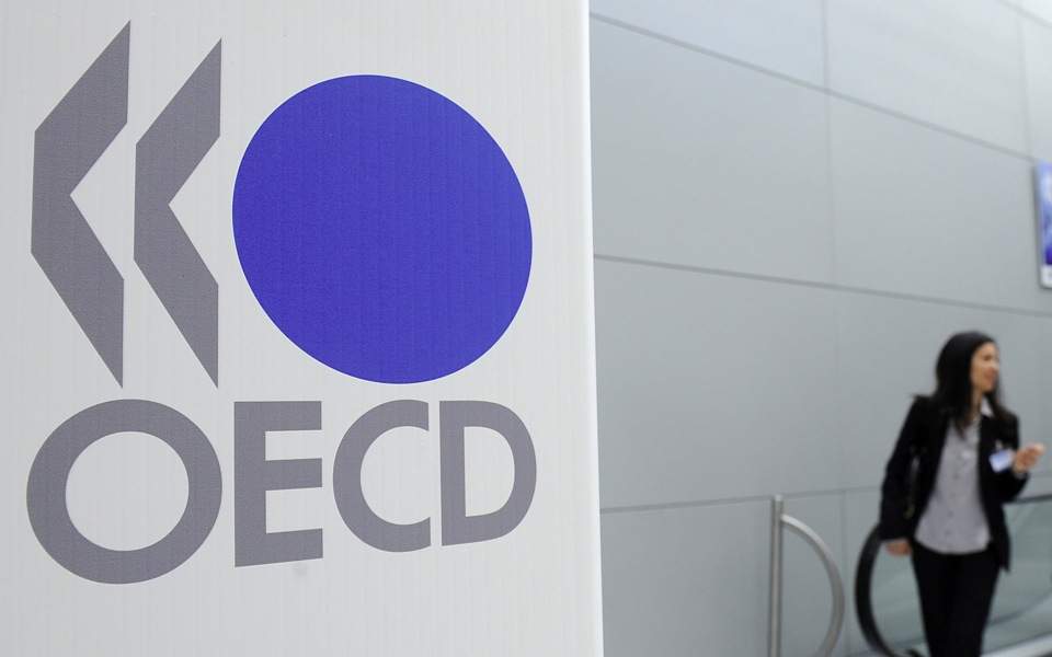 OECD says great progress made by Greece in AI use