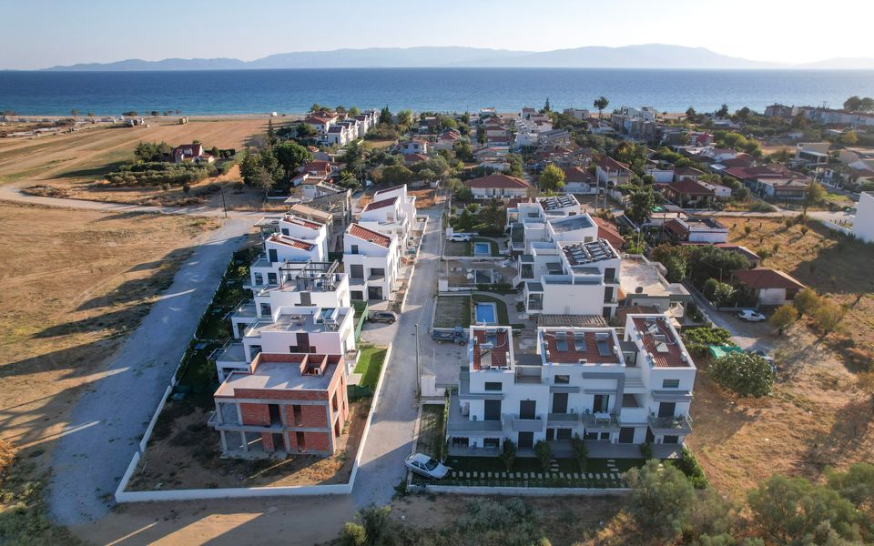 Bulgarians drive real estate boom in seaside Kavala villages