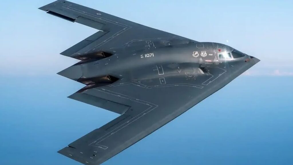 A Clear Warning: U.S. B-2 Stealth Bombers Just Flew Over the Arctic With Facebook