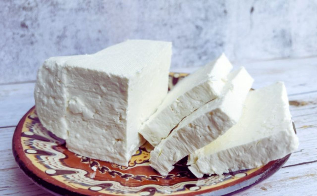 Bulgaria: Bulgarian Dairy Prices Outstrip Germany and France, Possible Cartel Suspected