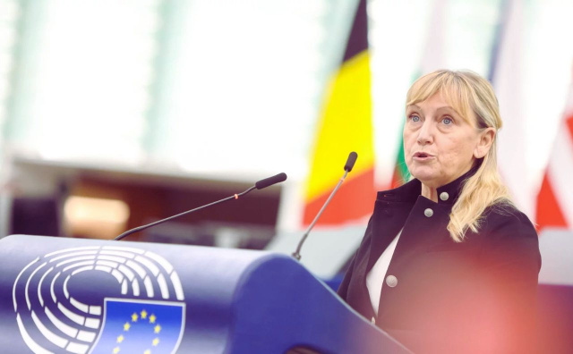 Bulgaria: Bulgarian MEP Yoncheva Presses von der Leyen to Clarify GPS Incident