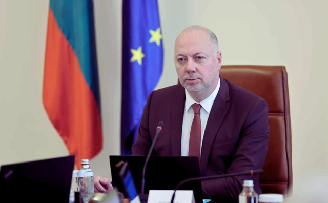 Bulgaria: Bulgaria’s Prime Minister Denounces No-Confidence Vote, Claims Opponents Live in