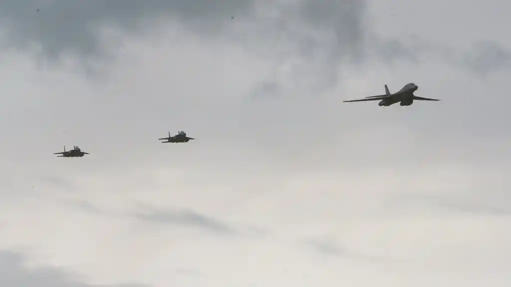 Poland Mobilizes Air Forces Amid Russian Strikes on Ukraine