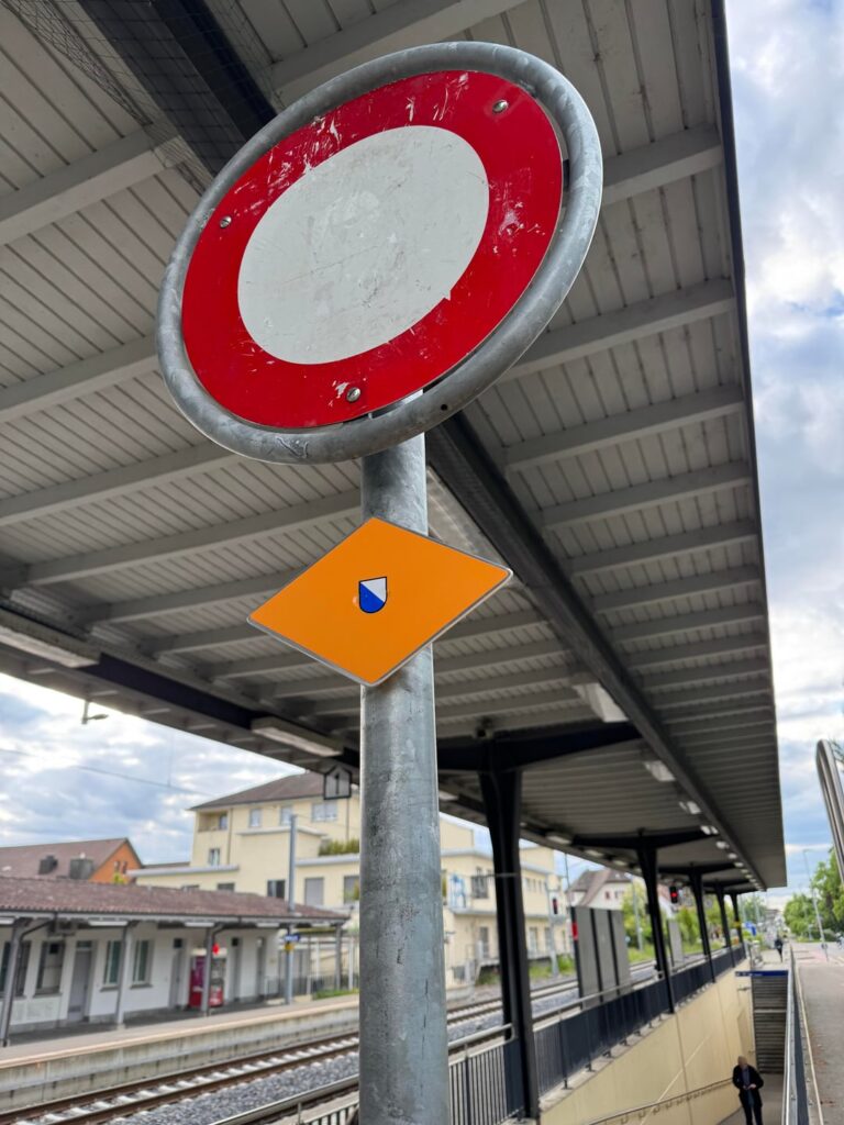 [Mildly Interesting] The hiking trail Sign at Bahnhof Dietikon is recycled