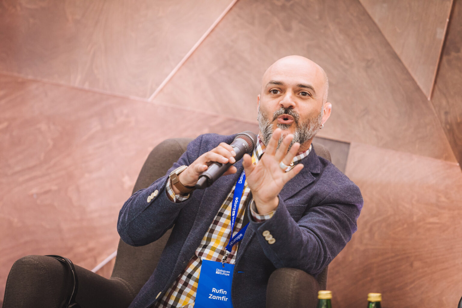 Lessons from the Romanian experience in NATO and the EU