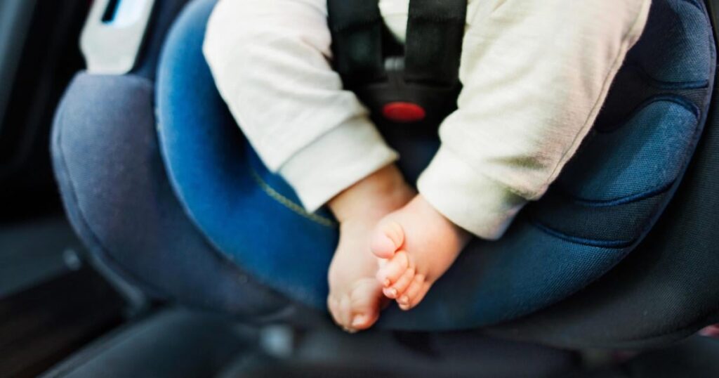 Baby dead dead after hitting his head in a car. Parents, who were walking without car chair, sentenced to prison Baby dead dead after hitting his head in a car. Parents, who were walking without car chair, sentenced to prison