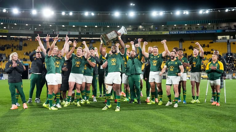 Siya Kolisi and the Springboks celebrate retaining the Freedom Cup.