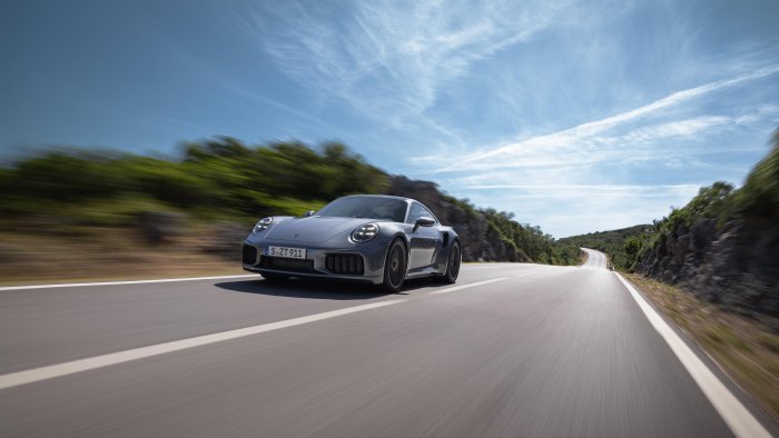 The superior all-rounder among sports cars: the Porsche 911 Turbo S