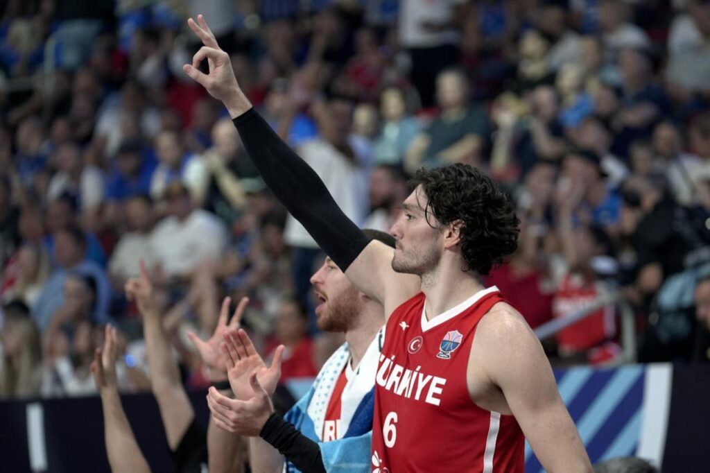 Türkiye jumps 15 spots to 12th in FIBA ranking after EuroBasket silver Cedi Osman of Türkiye celebrates after scoring a point during the FIBA EuroBasket 2025 Group A basketball match between Türkiye and Estonia in Riga, Latvia, September 01, 2025. (AA Photo)