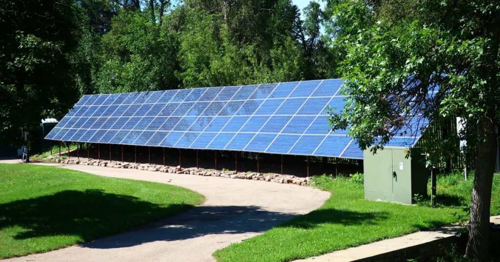Lowering power bills and creating Indigenous-led jobs with solar energy