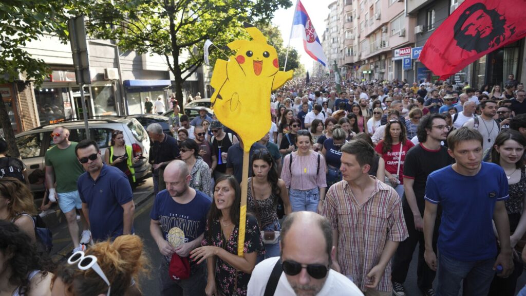 Thousands rally in Serbia and accuse police of brutality at anti-government demonstrations Thousands rally in Serbia and accuse police of brutality at anti-government demonstrations