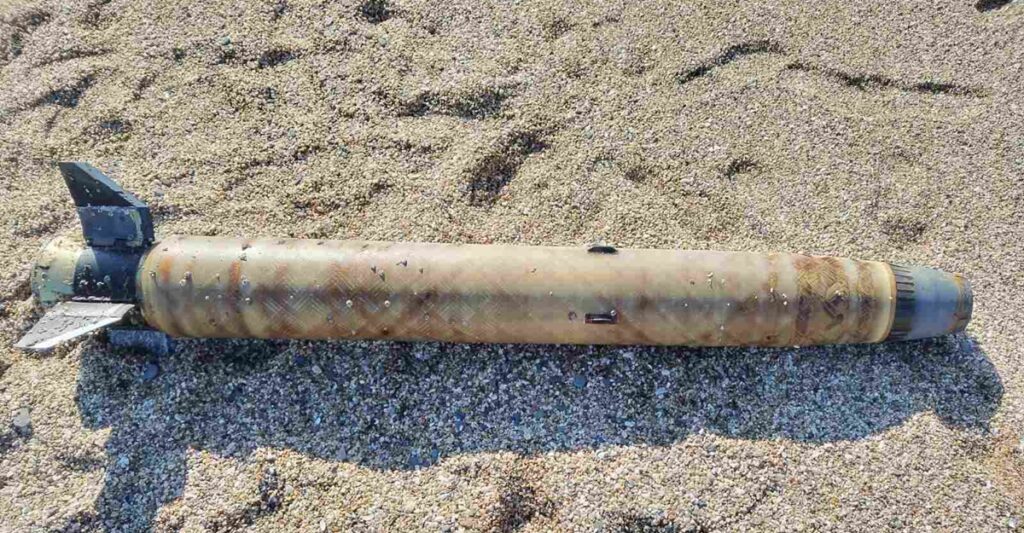 Bulgarian Navy team destroys rocket part found on Veleka beach – The Sofia Globe