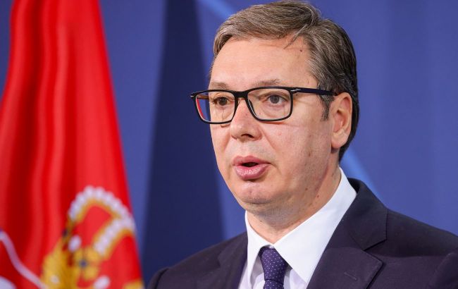 Serbia unrest: Police violently disperse anti-Vucic demonstrators