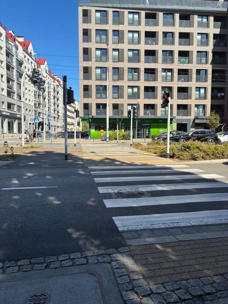 Why are the crosswalks so inefficient (Wrocław) Why are the crosswalks so inefficient (Wrocław)