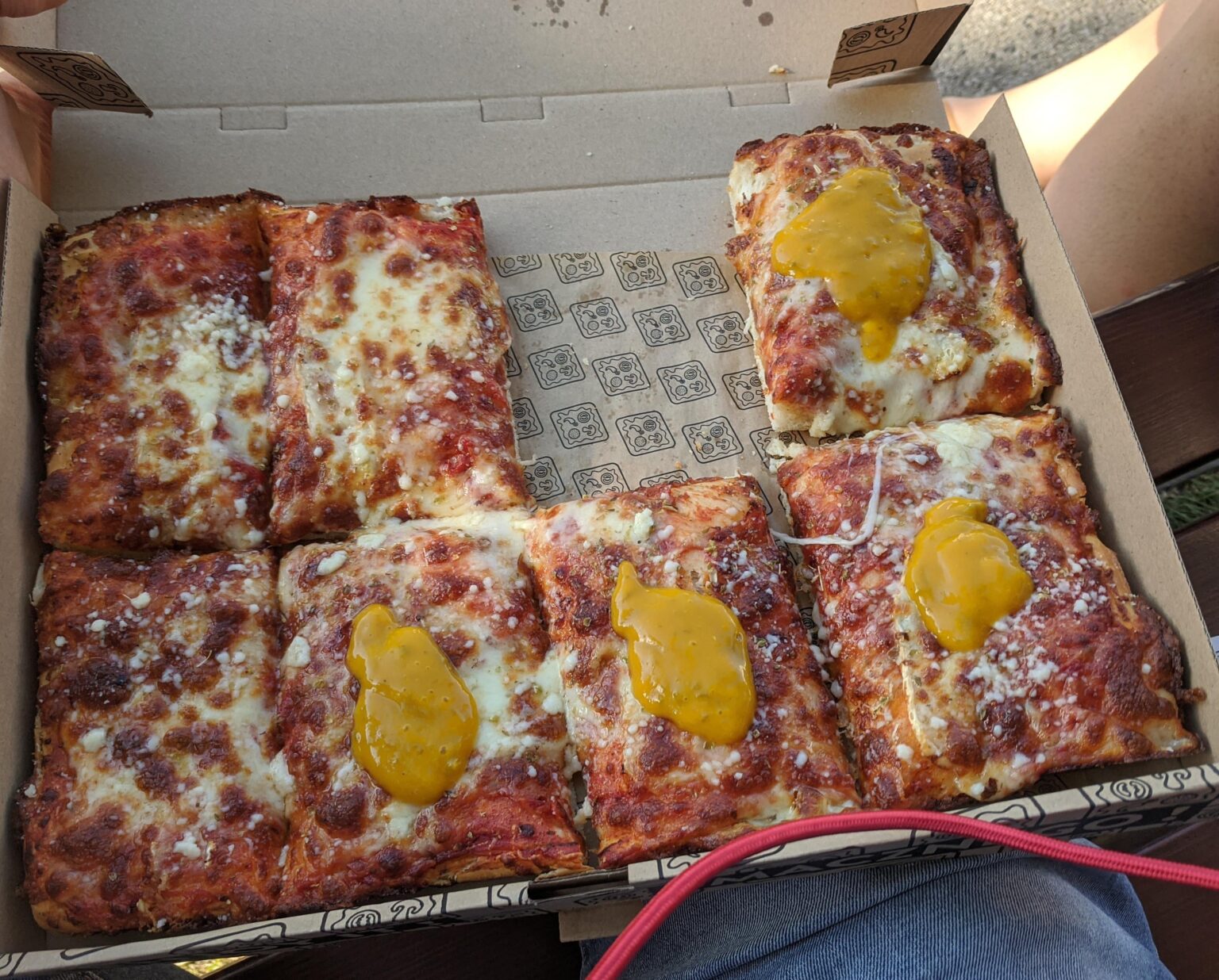 Is there someone here who works in Express Pizza?