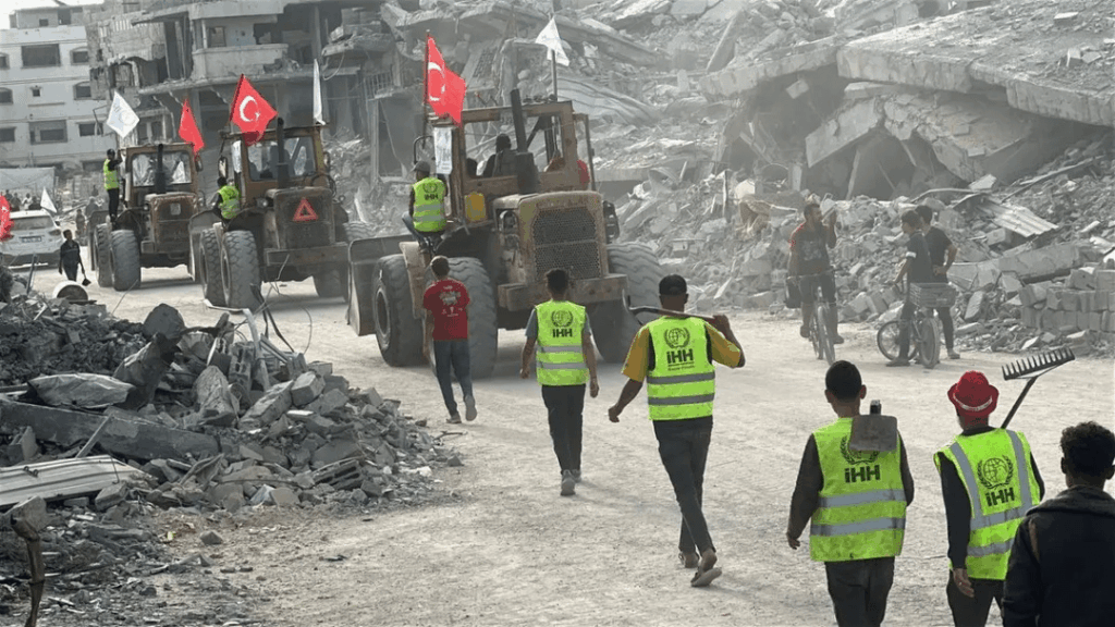 Turkish aid agency started debris removal and cleaning efforts in northern Gaza
