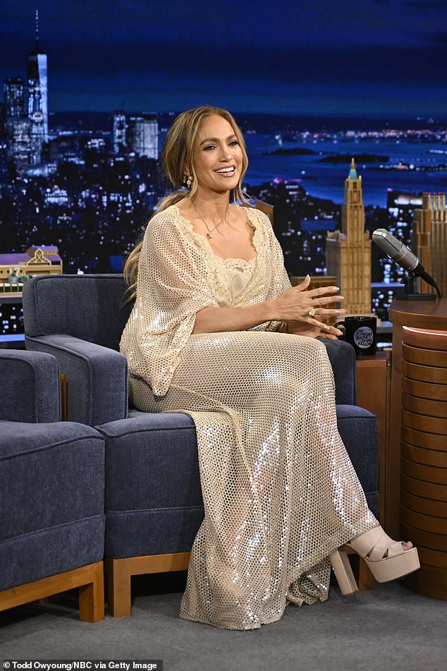 Jennifer Lopez has laughed off her mid-show wardrobe malfunction that she suffered during her show in Poland