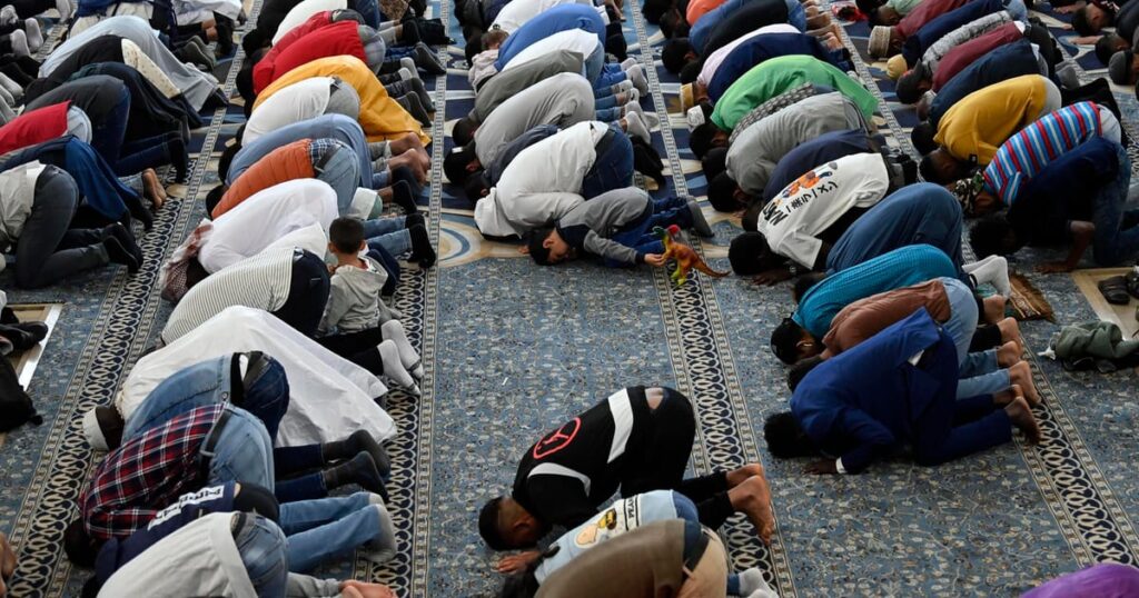 Italy wants to ban Islamic face coverings, mosque funding – POLITICO