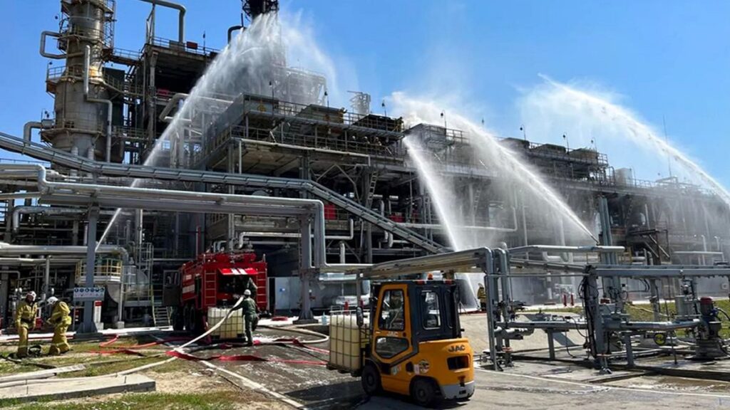 Ukraine's long-range strikes cut Russia's oil refining capacity by 20%, Zelenskyy says