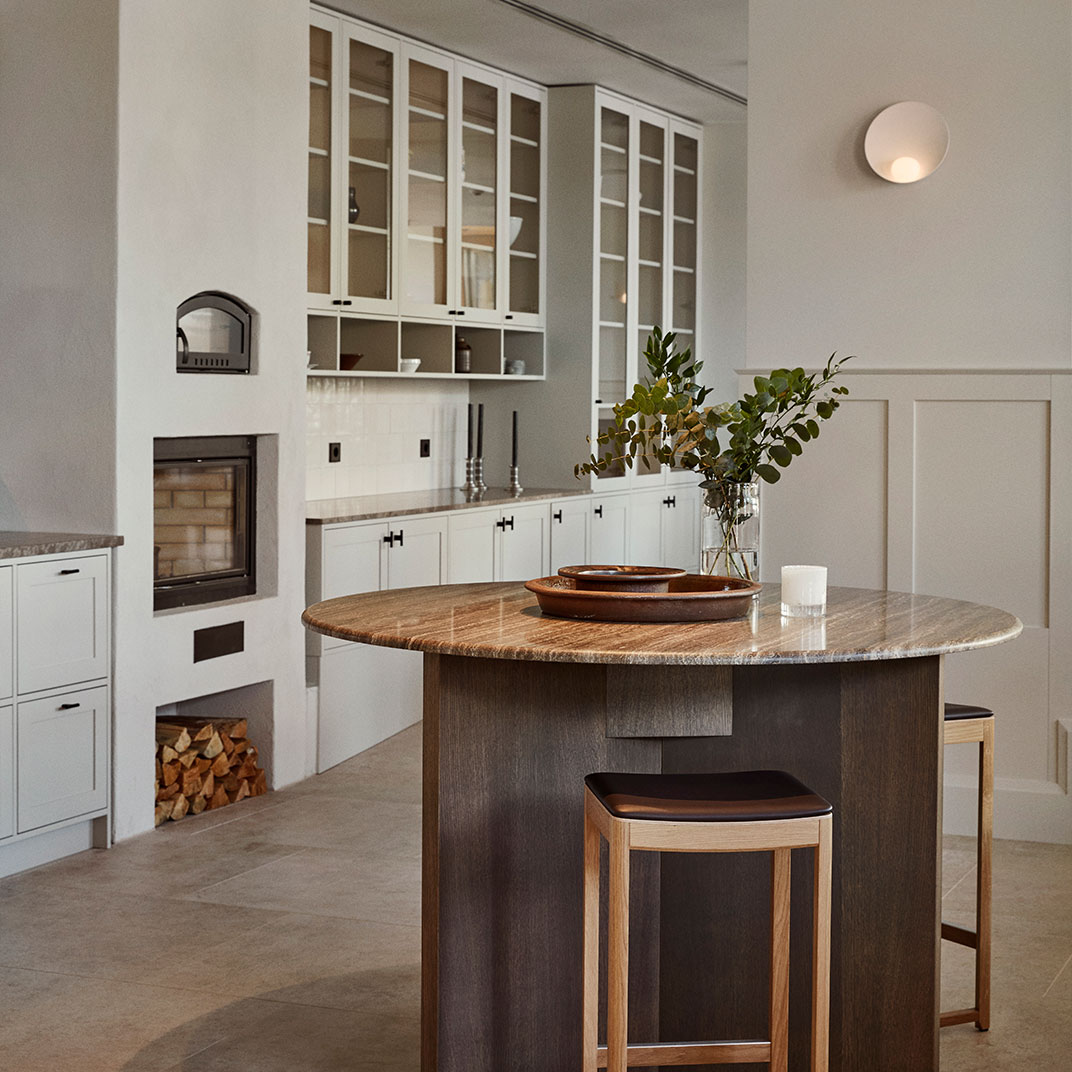 The smartly refurbished RUNO Hotel Porvoo occupies a landmark building in Porvoo, Finland, and is awarded One MICHELIN Key (© RUNO Hotel Porvoo)