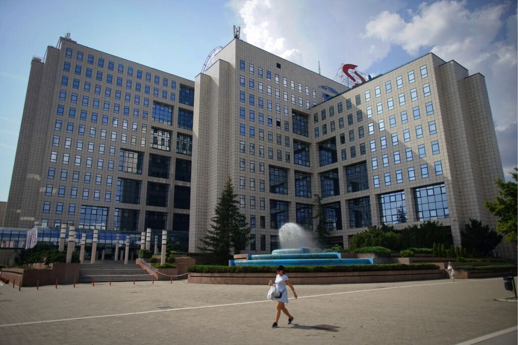 Gazprom-Owned Serbia Refiner Offers Changes to Beat US Sanctions