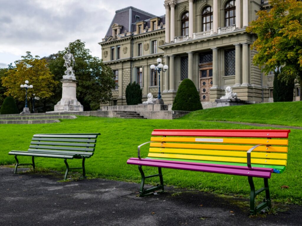 Rainbow benches vandalised in Switzerland Rainbow benches vandalised in Switzerland