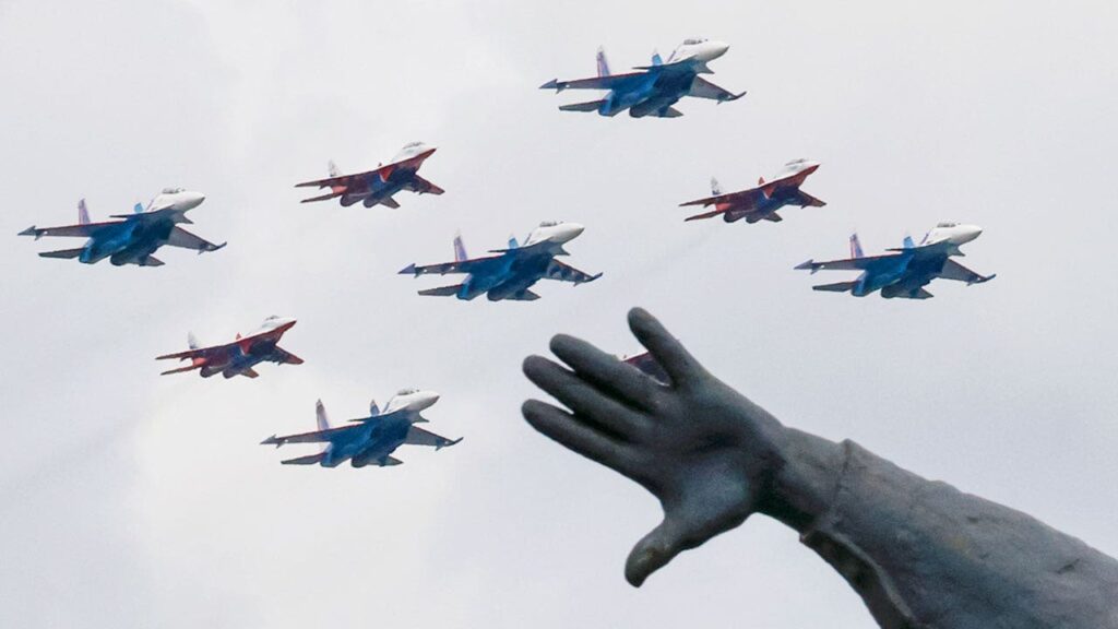 EU chief calls for stronger response to Russia's 'hybrid warfare' campaign