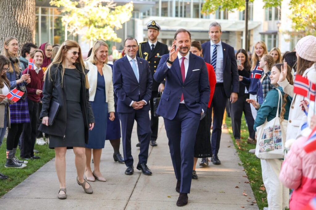 Crown Prince Haakon Magnus of Norway visits campus – St. Olaf College