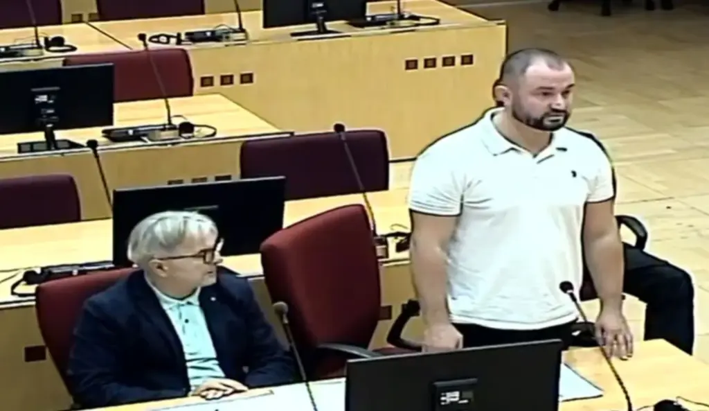 Mercenary who fought against Ukraine and lost a leg released from custody in Bosnia