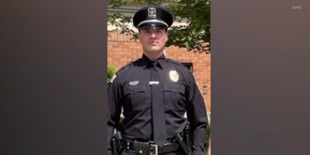 ICE arrests police officer, says he was in US illegally ICE arrests police officer, says he was in US illegally