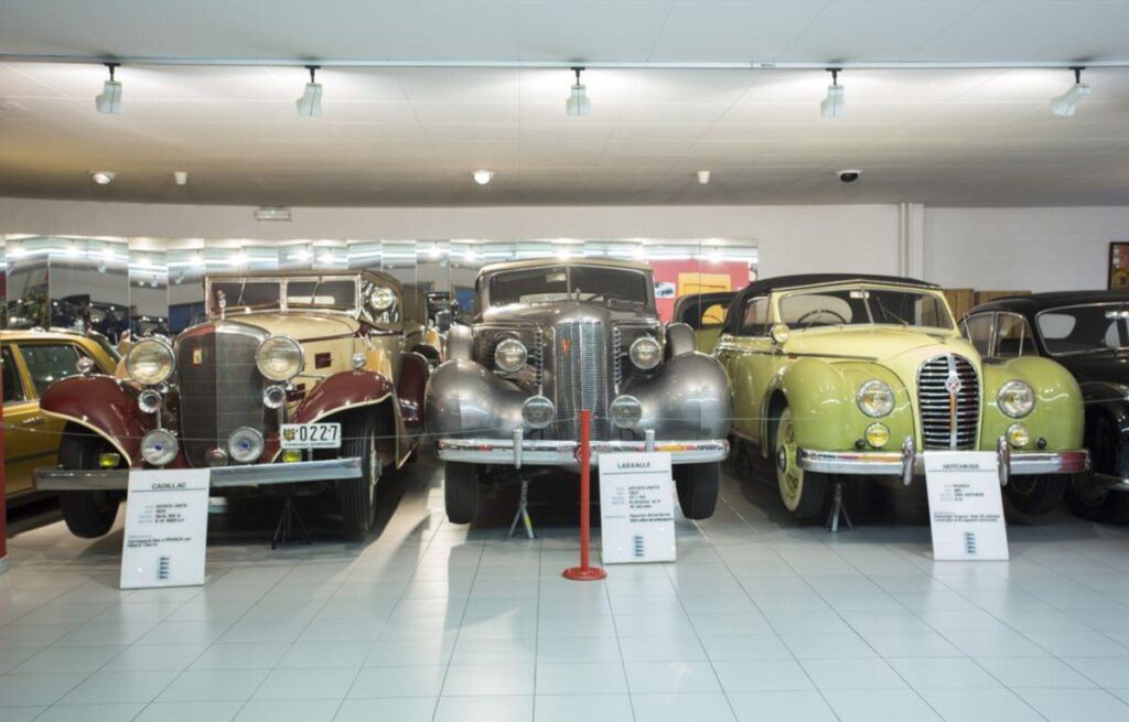 The removal of asbestos from the vehicles of the Automobile Museum did not follow any safety protocol