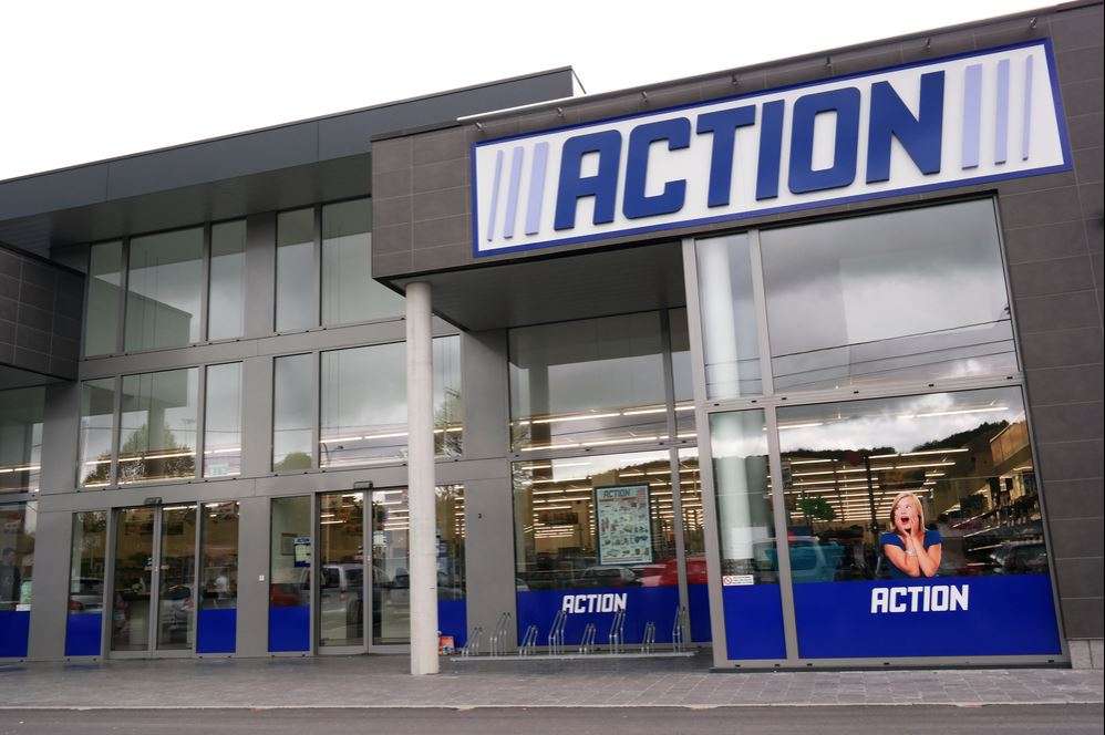 Action maintains growth in Spain with three new stores