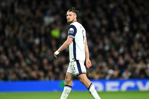 Radu Dragusin could return in November. 