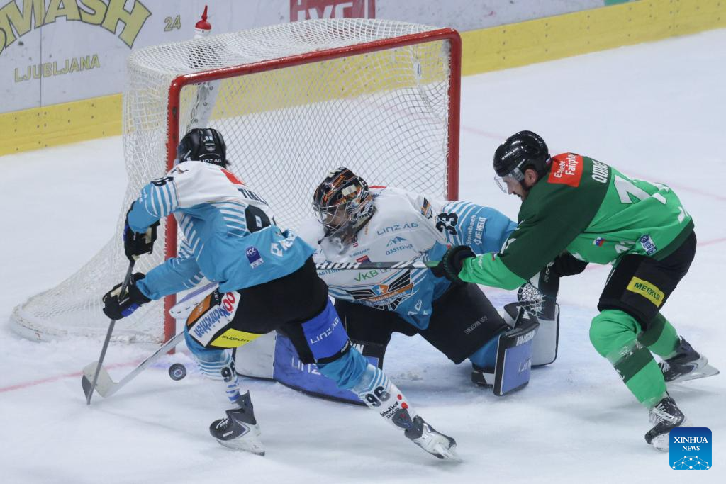 Highlights of 2025/26 Win2day Ice Hockey League match-Xinhua