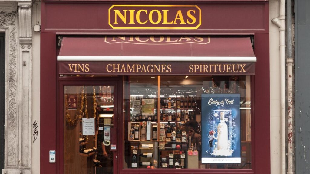Why France’s posh wine stores are betting on plonk