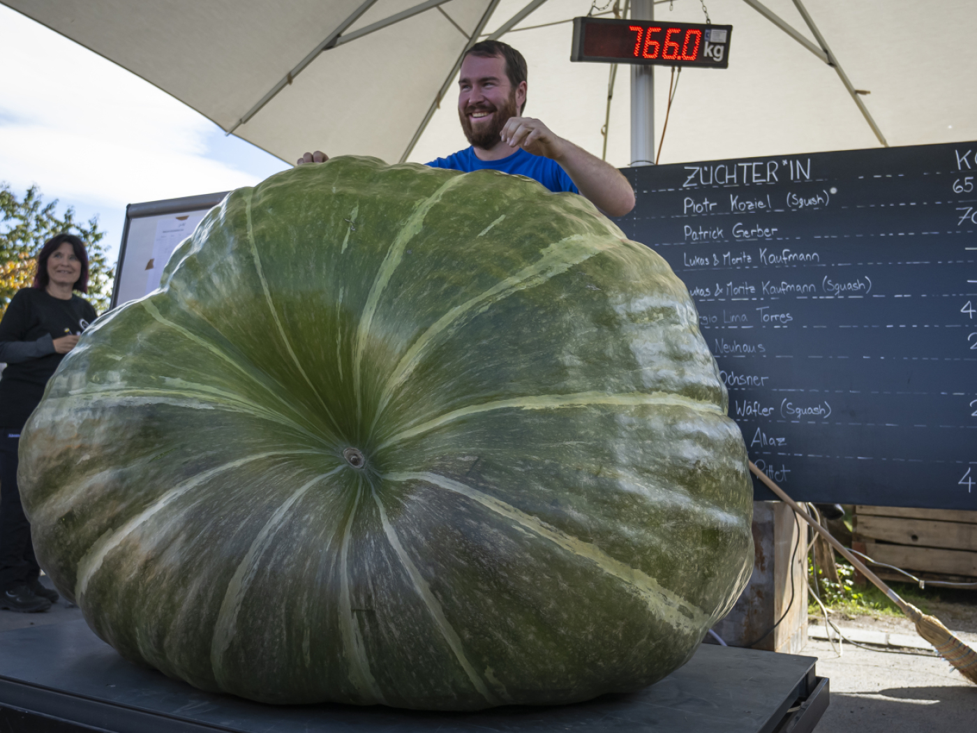 Switzerland's heaviest pumpkin weighs 766 kilos