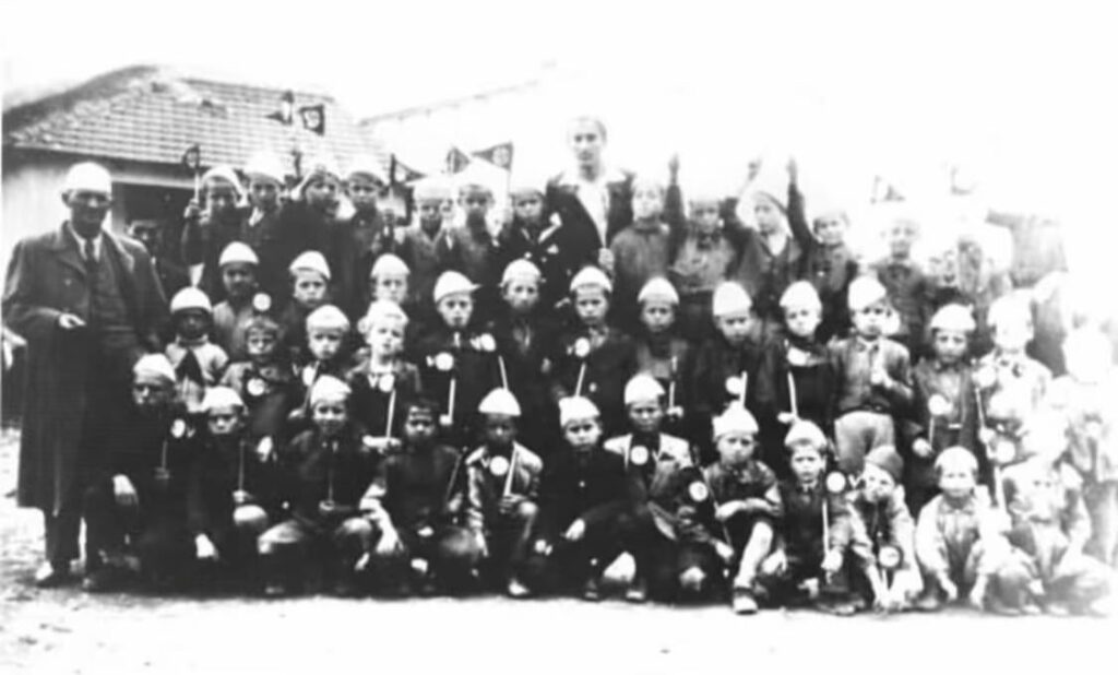 Al-Albanian Elementary School in the German Occupied zone of Sanxhak