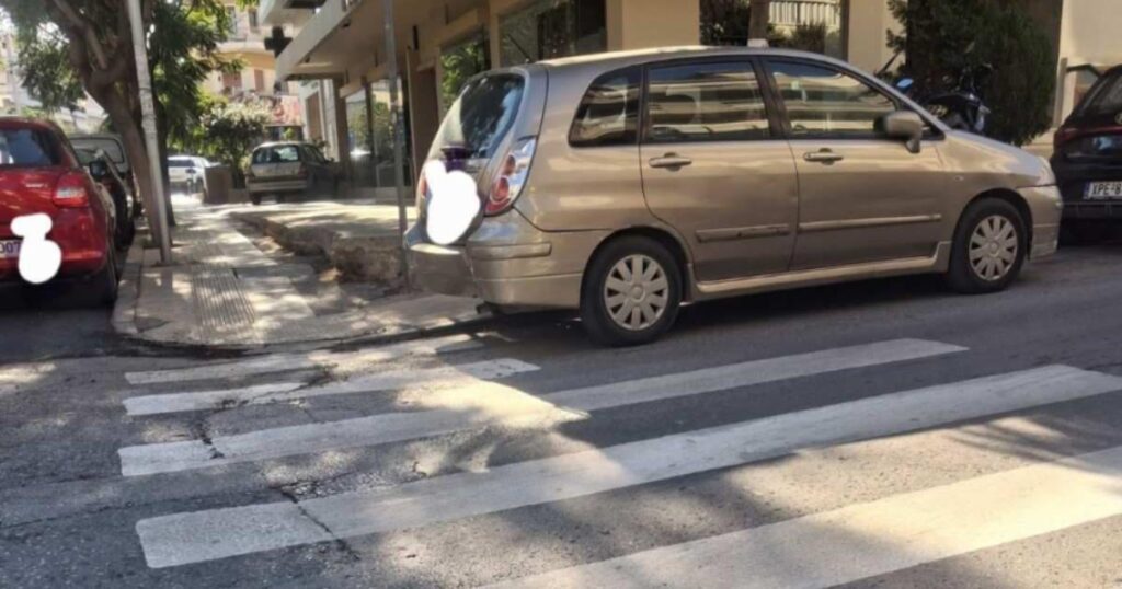 Incredible scene in Heraklion: They painted... half the crossing because there was a parked car!