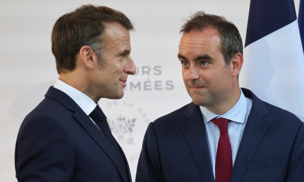 France with no PM: will a solution be found?
