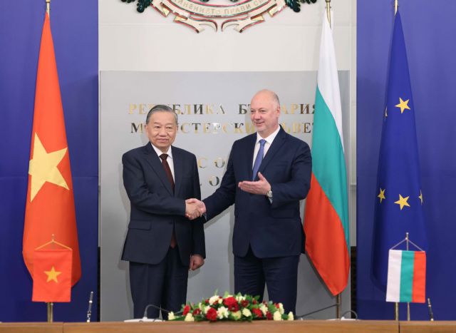 Bulgarian PM affirms close coordination in implementing Strategic Partnership with Việt Nam