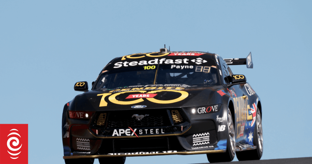 Kiwi Matt Payne grabs thrilling Bathurst victory in late-race drama