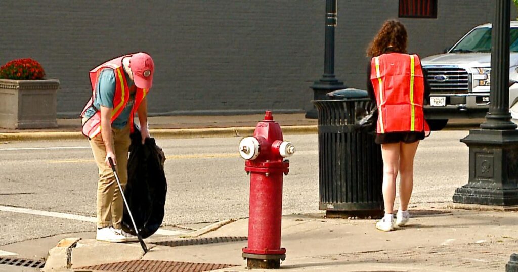 Downtown Main Street hosts community clean-up day in La Crosse | La Crosse
