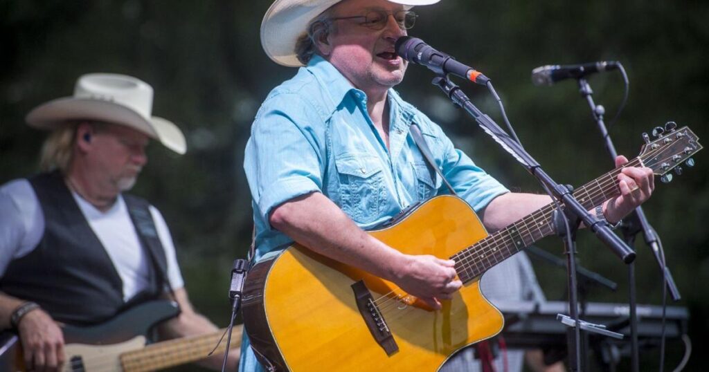 Mark Chestnutt hospitalized in Louisiana before concert | Entertainment/Life