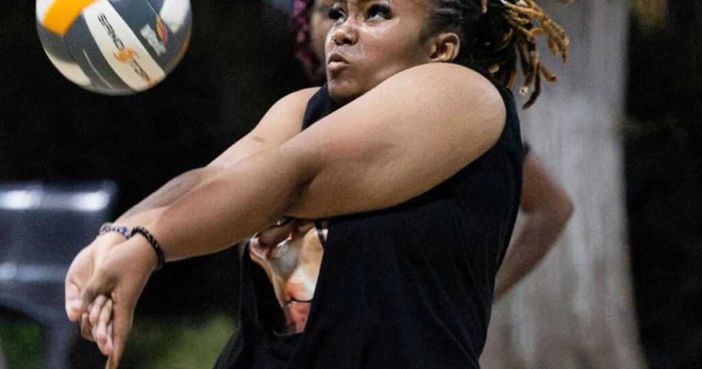 Student organizations host coed volleyball tournament, build community | Sports
