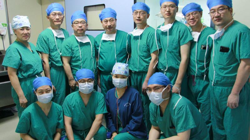 Doctors in China say they transplanted a genetically modified pig liver into a 71-year-old man who lived 171 days after the procedure, and 38 of those days were with the pig organ in place – a first to be published in a peer-reviewed journal