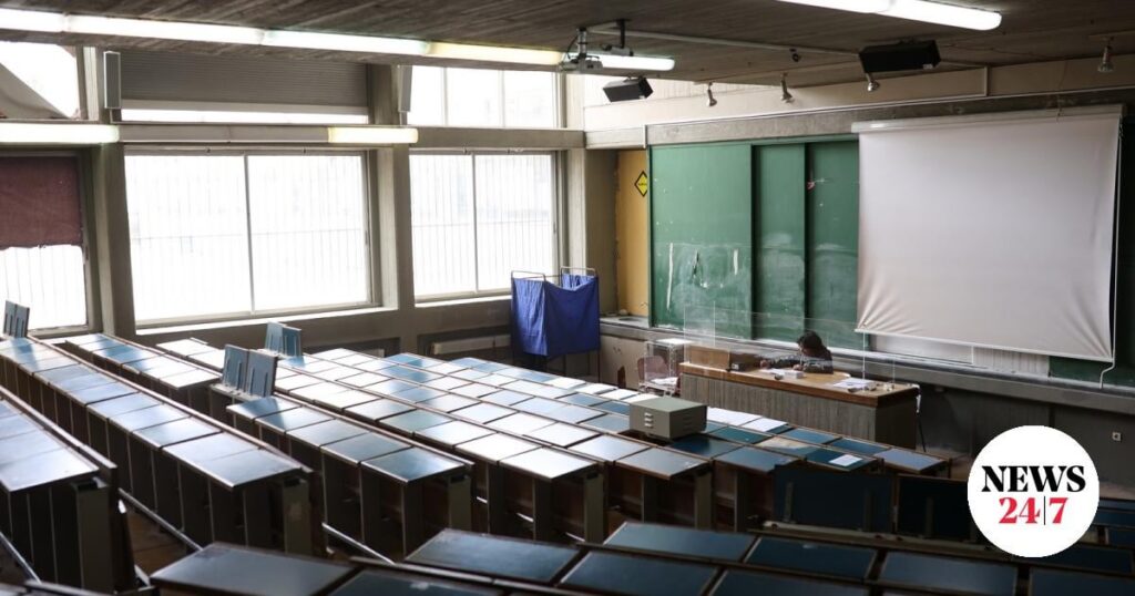 All three law schools of private universities were cut